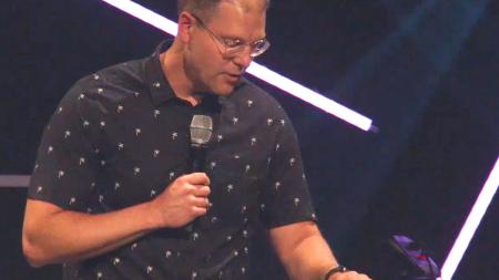 Pastor Dirk vanEyk of Encounter Church spoke to synod delegates from the gospel of John.