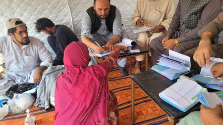 Cash distribution to earthquake survivors 