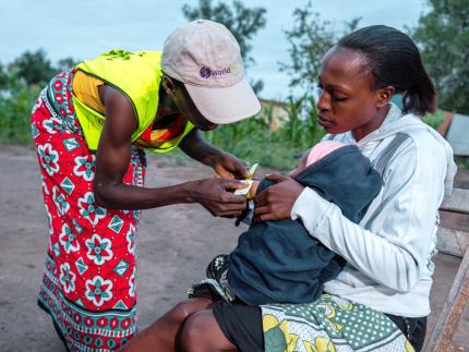 Miriam, a community health volunteer, helps to bridge the gap in health-care access and education for expectant mothers in rural Kenya. 