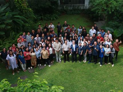 Dr. Karin Maag recently spent 10 days in Jakarta, Indonesia, teaching about Reformed worship.