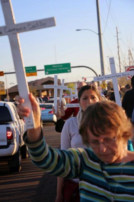Vigil to honor the lives of migrants that have died in the desert on the US side.