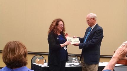 Tom Hoeksema receives Henri Nouwen Award